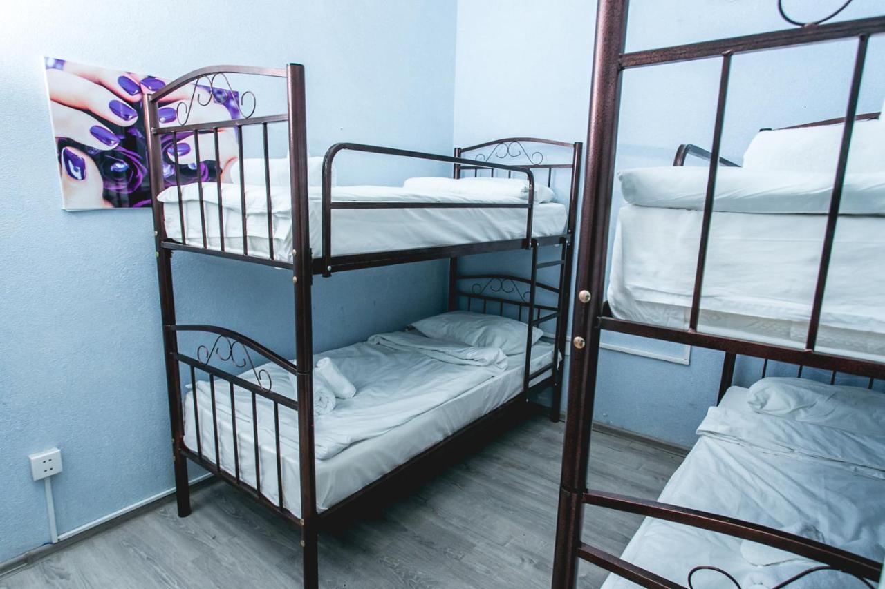 Sherlock Holmes Hostel Баку Экстерьер фото